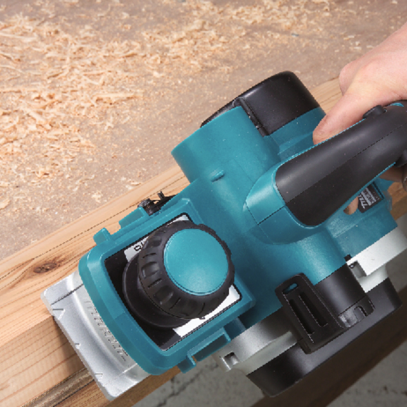 Makita Einhand Falzhobel 82 mm