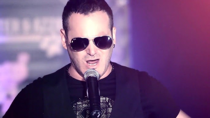 STORY: Poseta grobu Halida Bešlića izazvala pomešane reakcije javnosti STORY: Poseta grobu Halida Bešlića izazvala pomešane reakcije javnosti