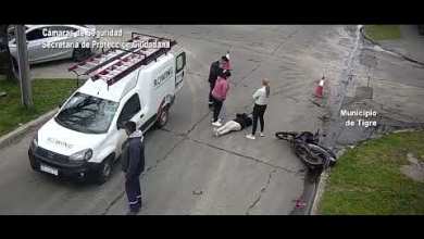 Una mujer resultó herida al chocar con su moto Una mujer resultó herida al chocar con su moto