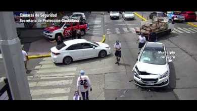 Dobló a la izquierda en Cazón y ocasionó un accidente Dobló a la izquierda en Cazón y ocasionó un accidente