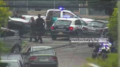 Iba en un auto robado y lo detuvieron Iba en un auto robado y lo detuvieron