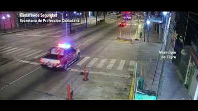 Dobló en «U» en una avenida y provocó un grave accidente Dobló en «U» en una avenida y provocó un grave accidente