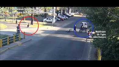 Violento choque entre una moto y una bicicleta en Violento choque entre una moto y una bicicleta en