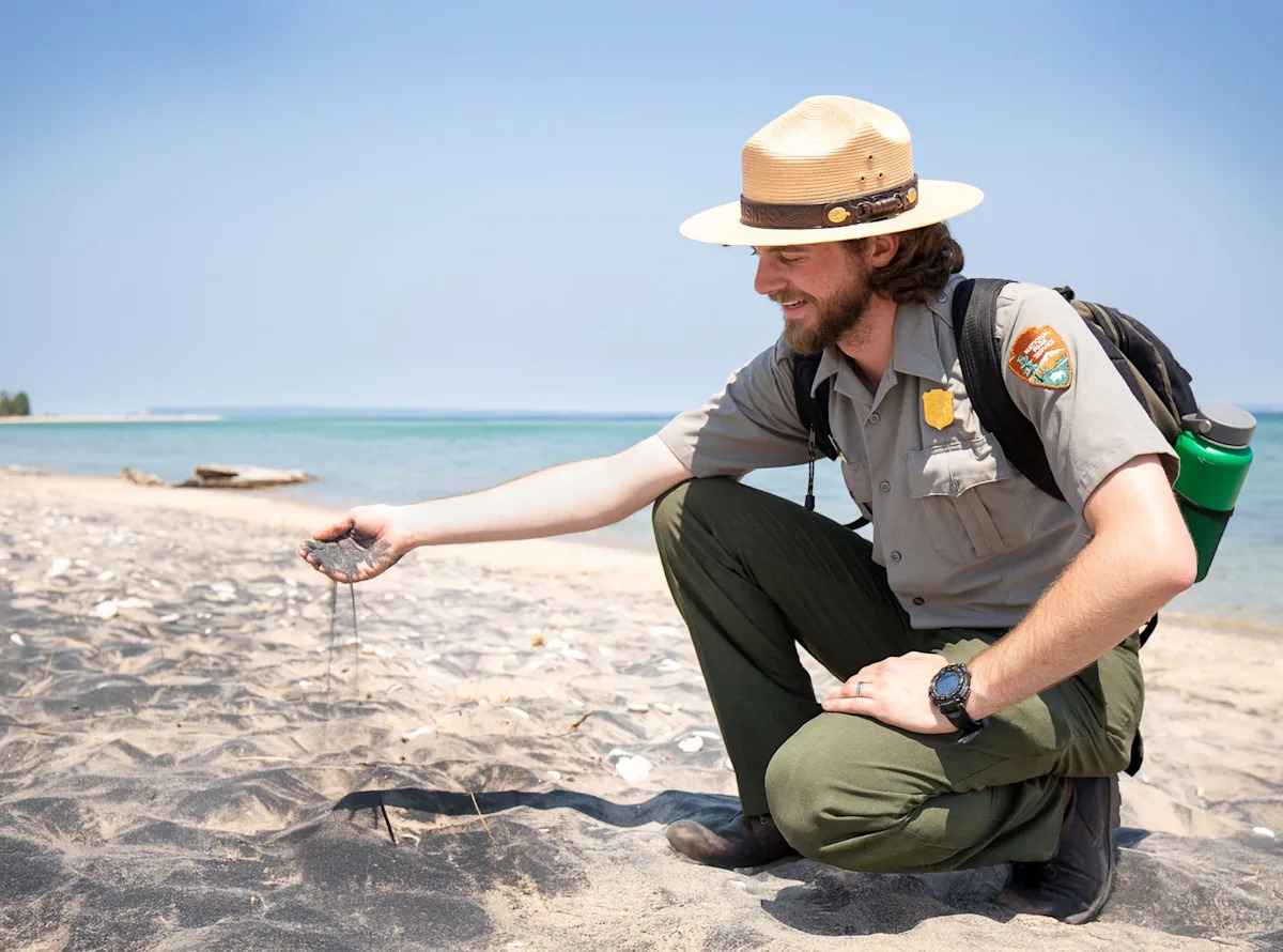 Why is there black sand on the beach? What to know about magnetite in Michigan Why is there black sand on the beach? What to know about magnetite in Michigan