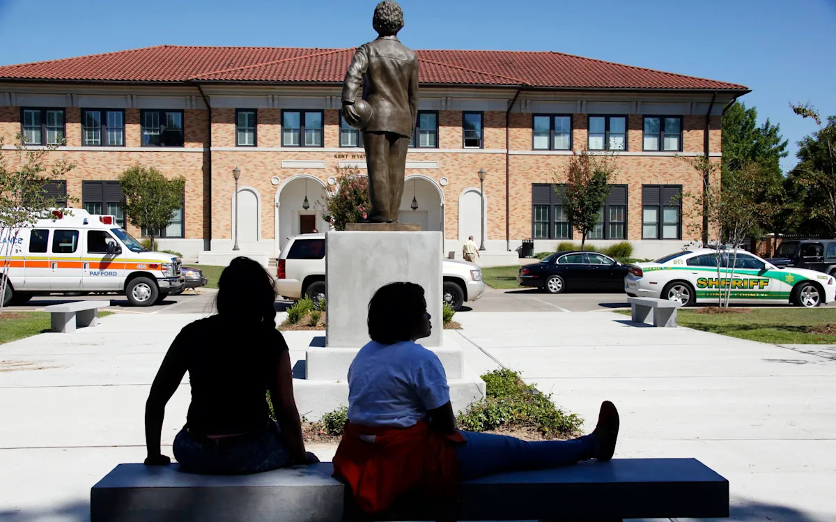 A Black student was found hanging from a tree. Police say there’s no sign of foul play A Black student was found hanging from a tree. Police say there’s no sign of foul play