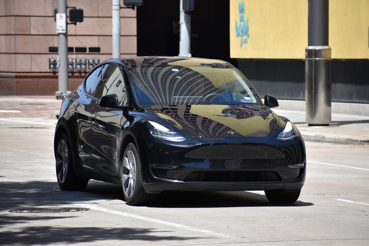 Former Tesla owners sound off on concerning trend driving them away from brand: ‘I’m out’ Former Tesla owners sound off on concerning trend driving them away from brand: ‘I’m out’