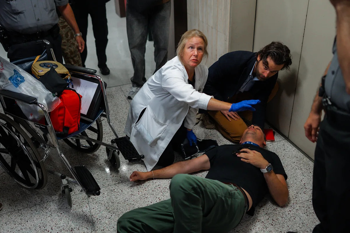 Federal agents grab and shove journalists outside NYC immigration court, sending one to hospital Federal agents grab and shove journalists outside NYC immigration court, sending one to hospital