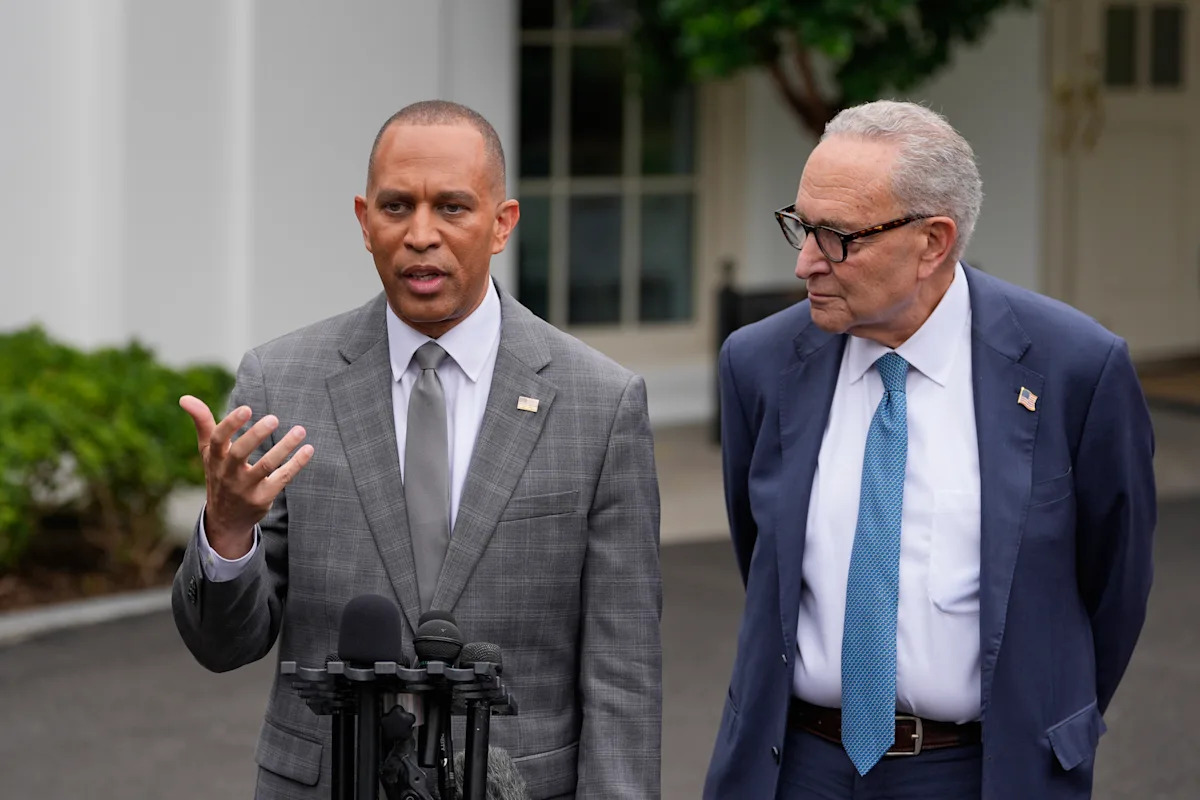 The Oval Office meeting didn’t stop a shutdown, but the Trump 2028 hats and a sombrero set a tone The Oval Office meeting didn’t stop a shutdown, but the Trump 2028 hats and a sombrero set a tone