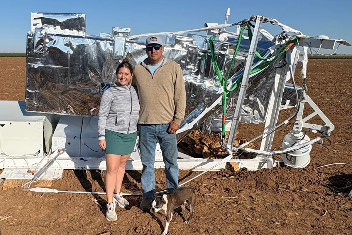 She saw a car-sized object above a Texas farm and found a wayward hunk of NASA equipment She saw a car-sized object above a Texas farm and found a wayward hunk of NASA equipment