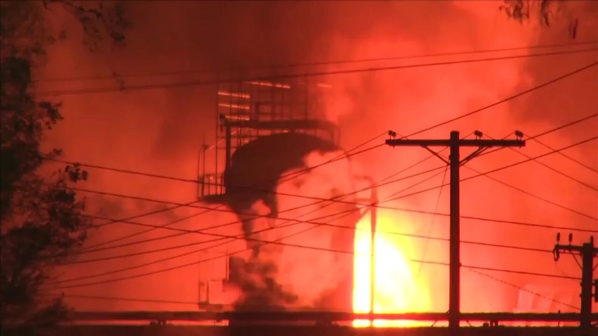 Massive fire breaks out at Chevron refinery in California Massive fire breaks out at Chevron refinery in California