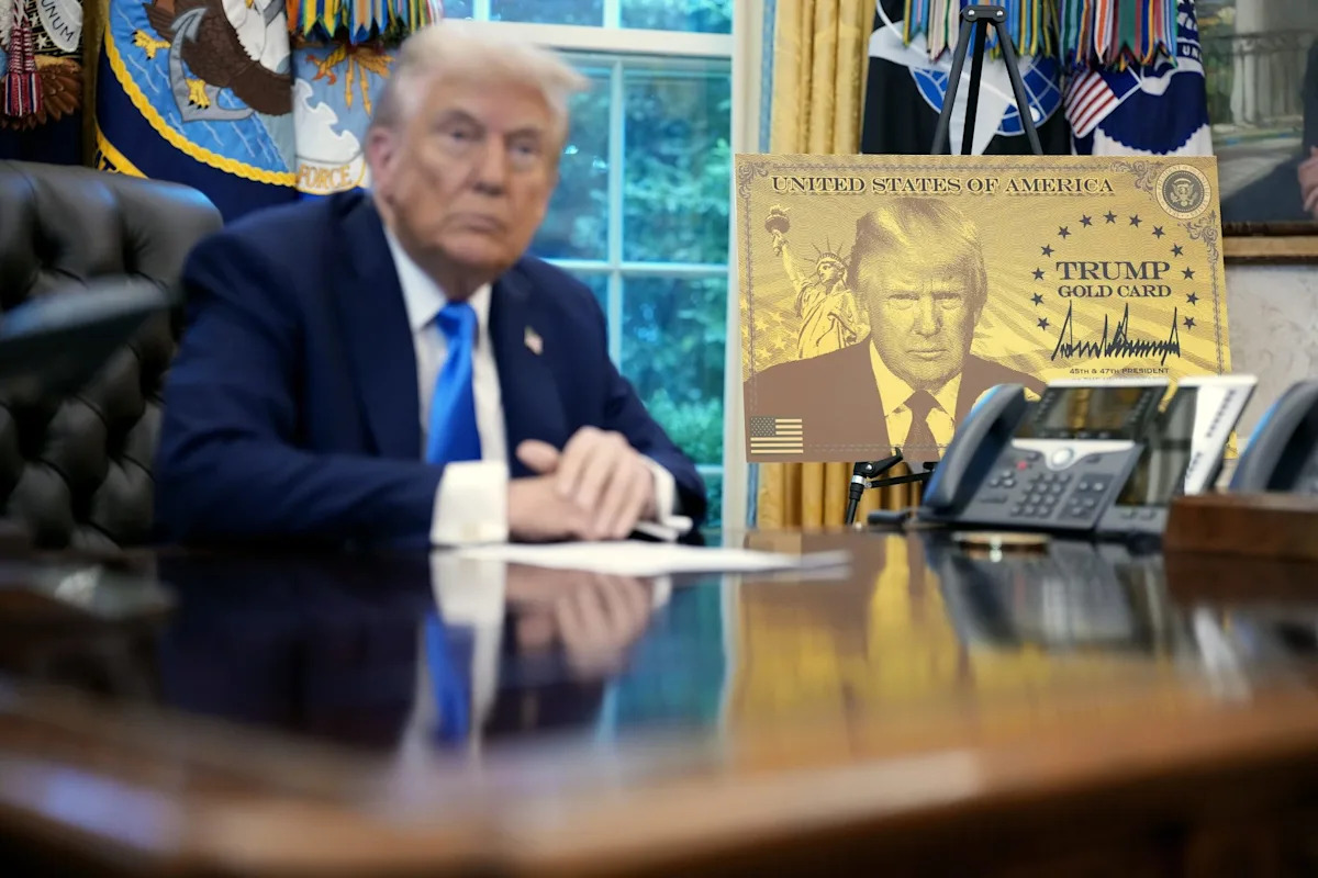 White House scrambles to clear up H-1B visa confusion after panic throws corporate America into chaos overnight White House scrambles to clear up H-1B visa confusion after panic throws corporate America into chaos overnight