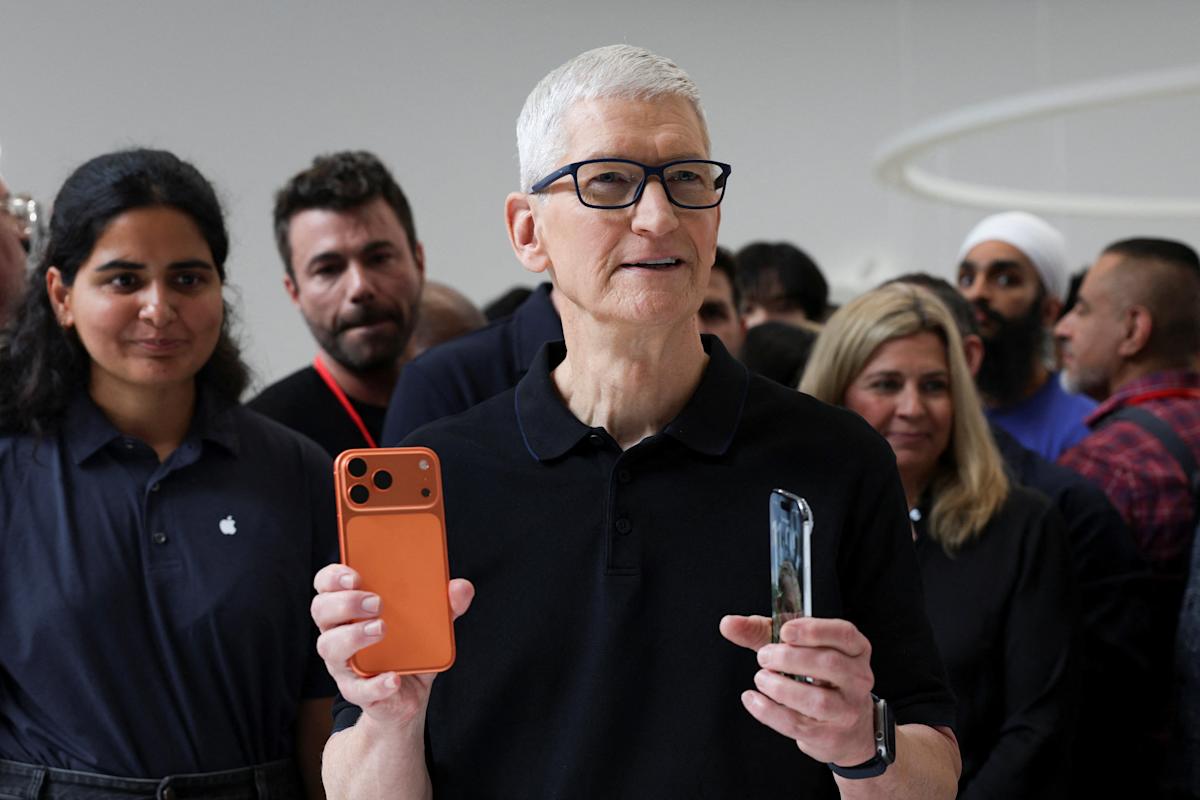 Apple’s iPhone hype days are over — unless AI can deliver Apple’s iPhone hype days are over — unless AI can deliver