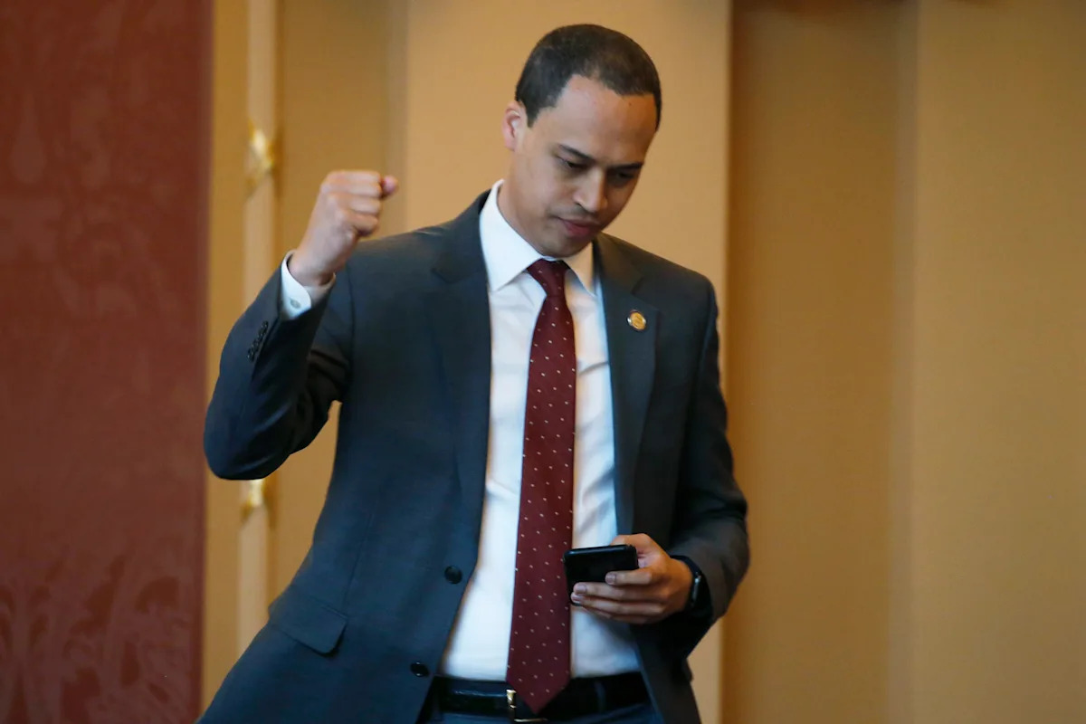 Democratic candidate’s ‘abhorrent’ texts threaten to shake up bellwether Virginia elections Democratic candidate’s ‘abhorrent’ texts threaten to shake up bellwether Virginia elections