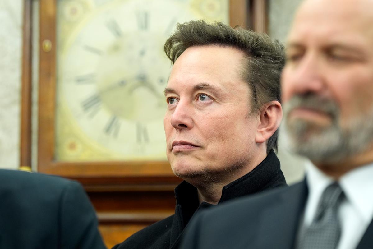 Musk’s SpaceX spends billion to acquire spectrum licenses from EchoStar Musk’s SpaceX spends billion to acquire spectrum licenses from EchoStar